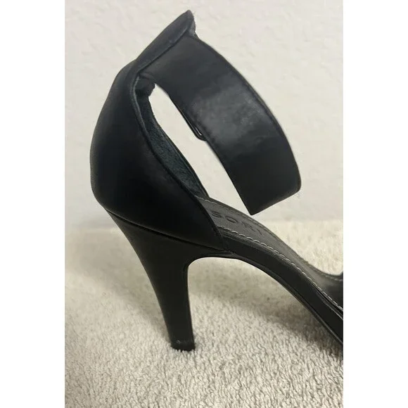 Tesori Women's 5M strappy Black Heel shoes 2 inch Heels with Flaws - Picture 8 of 14